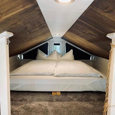 Tiny House Ems Im Pier9 Tiny House Hotel Hamm  Kültér fotó